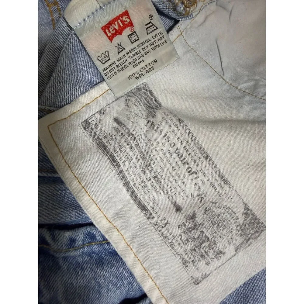 Vintage Levi’s 501 Jeans USA Made W32 L34 Button Fly 501-0134 Light Wash Denim S